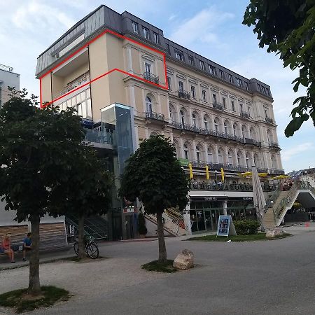 Fantastic Lake And Mountain View, First Row Lakeside Gmunden Exterior foto